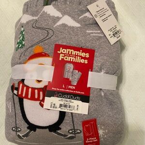 Cuddle, duds, jammies for your families men’s two-piece sleep set size large NWT